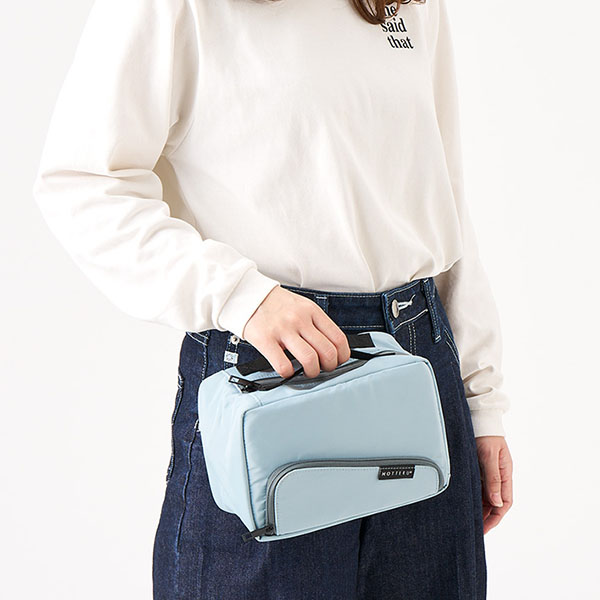 ���ޥۤ�Ω�Ƥ��륯���顼�����ݡ���